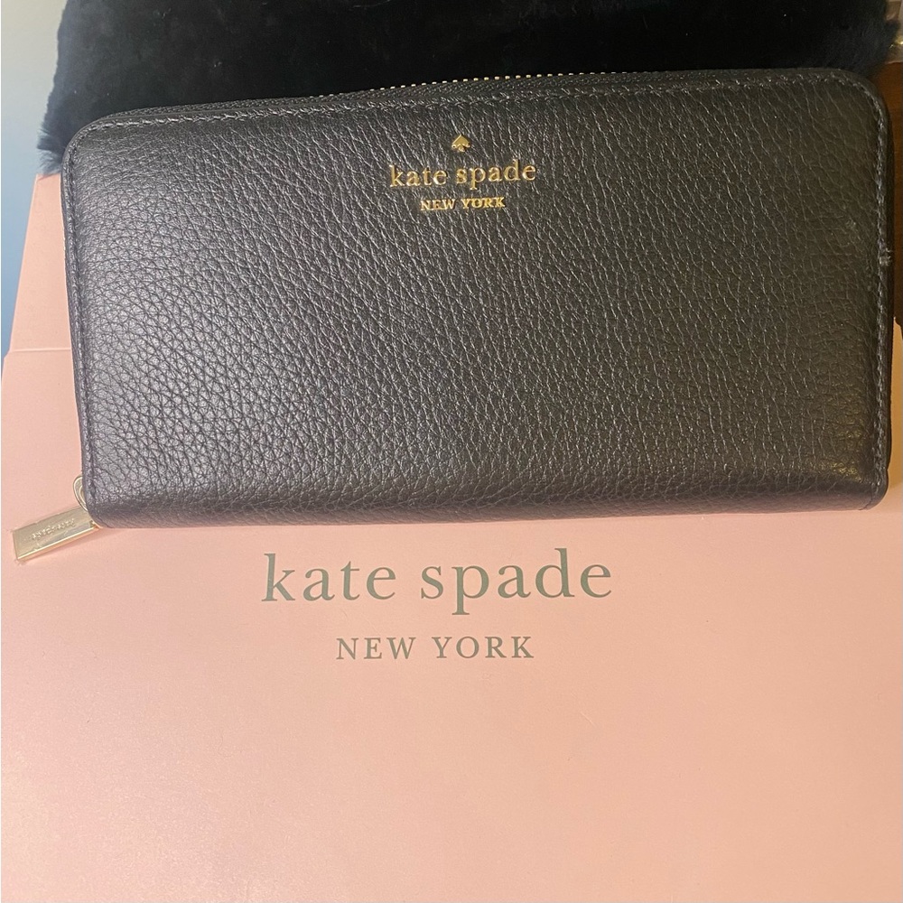 NWT Kate Spade large continental wallet. Pebbled leather black
